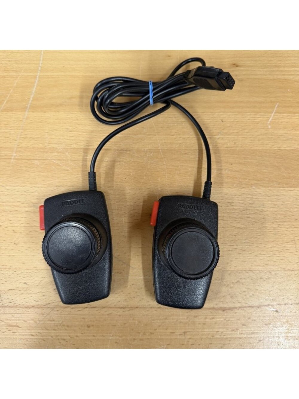Paddles Controllers (2) paddles for The Atari 2600